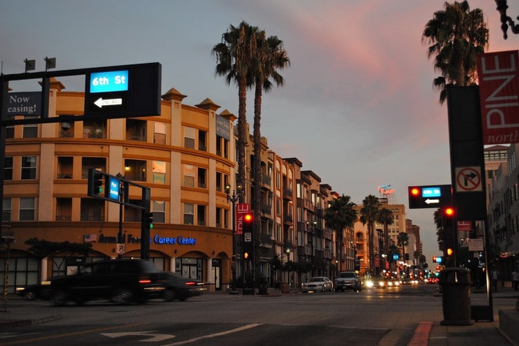 Payday Loans in Long Beach: A Comprehensive Guide for Travelers